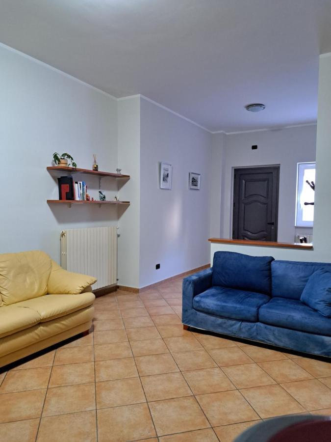 הוילה Busso La Casa Di Mezzo-Affitti Brevi-Zona Ospedali מראה חיצוני תמונה